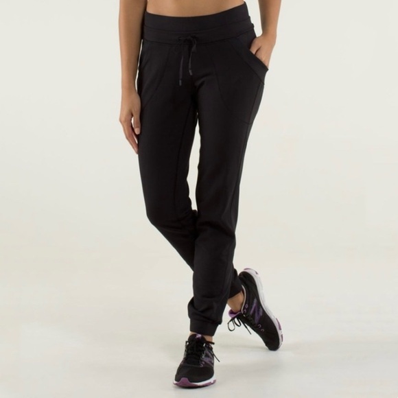 Lululemon Women's Base Runner Pant - Picture 3 of 11